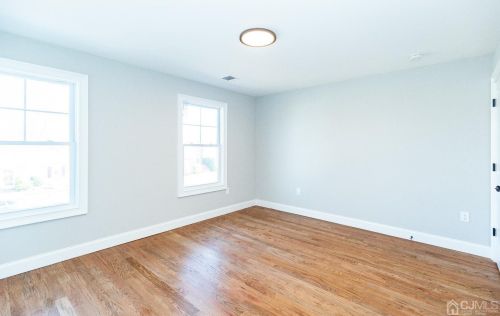 20 Linden Ave, Edison NJ 08817-3208 exterior