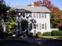85 Warren St, Newton, MA 02459-2334