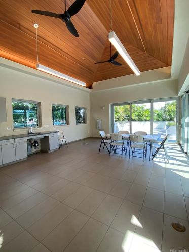 1631 Kapiolani Blvd, Honolulu HI  96814-4718 exterior