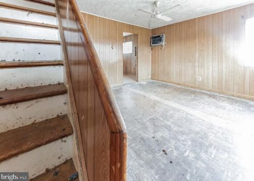 15 Dunmore Ave, Trenton NJ 08618-1937 exterior