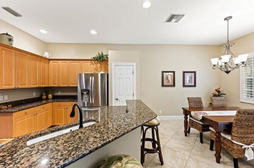 15892 Delaplata Ln, Naples FL 34110-2804 exterior