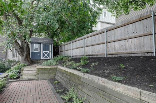 48 Court St, Providence RI 02903-1217 exterior