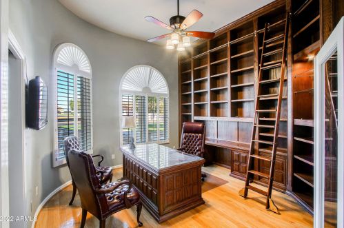 13810 34th St, Phoenix AZ  85032-5305 exterior