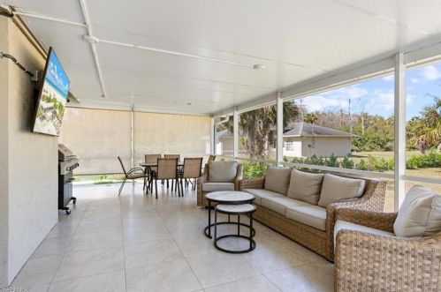 2635 16 Ave, Naples FL 34120-3510 exterior