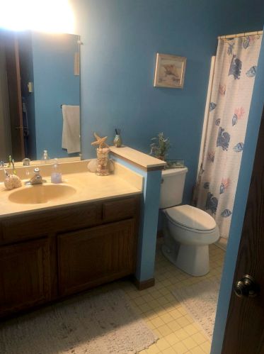 4417 Greenridge Cir, Milwaukee WI 53220-3382 exterior