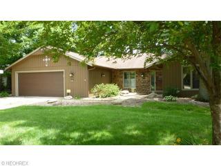 8889 Barton Dr, Cleveland, OH 44149-2035