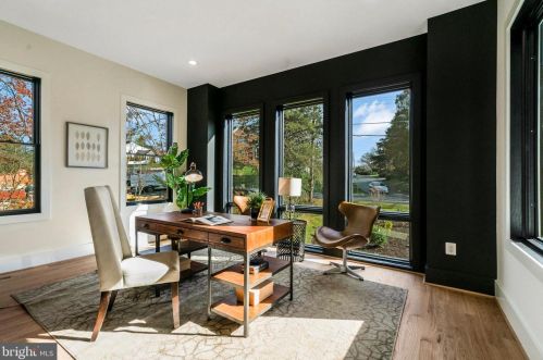 1520 Brookhaven Dr, Mc Lean VA  22101-4127 exterior