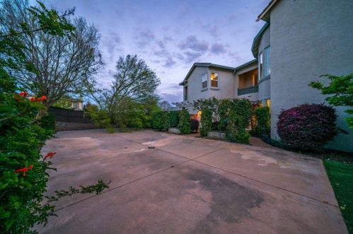 1380 Souza Dr, Folsom CA  95762-7561 exterior