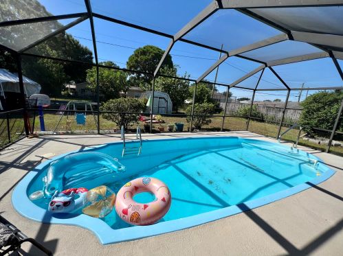 982 California Blvd, Fort Pierce FL  34953-1813 exterior