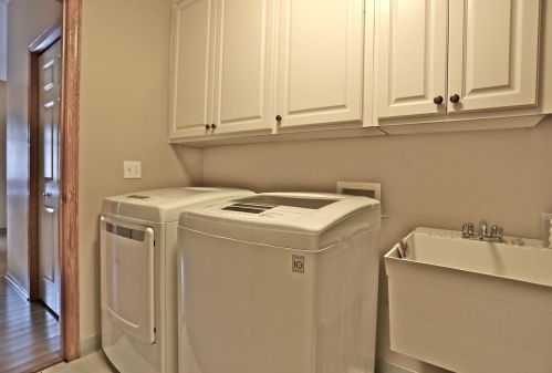 373 Allen Ave, Saint Paul MN 55117-1339 exterior