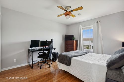 220 Cascade Dr, Bull Valley IL 60012-3346 exterior