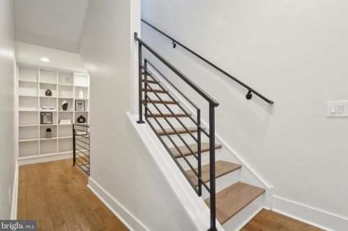 1427 Kater St, Philadelphia PA 19147-1851 exterior