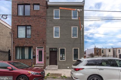 2037 Lawrence St, Philadelphia PA 19120-1828 exterior