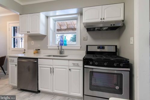 9607 Hastings Dr, Silver Spring MD 20901-3198 exterior