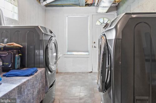 46 Wellington Rd, Ardmore PA 19003-3214 exterior