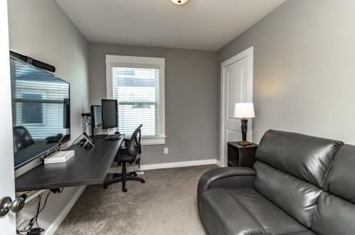 956 Dayton Ave, Saint Paul MN 55104-6544 exterior