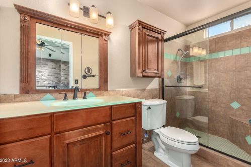 16450 47 Pl, Phoenix AZ 85018-2905 exterior