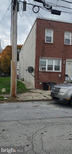 212 21 St, Chester PA 19013-4916 exterior
