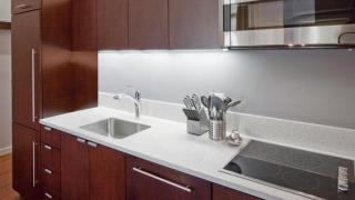 2025 44th Ave, Portland OR  97213-1360 exterior