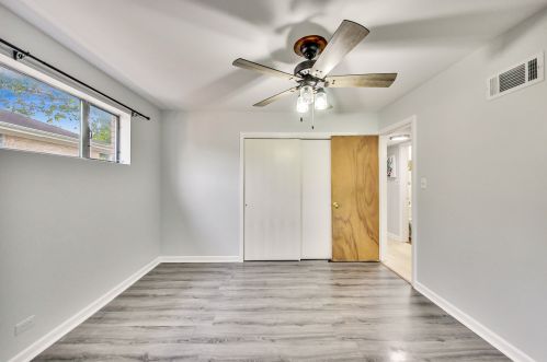 6878 Lehigh Ave, Chicago IL  60646-1406 exterior