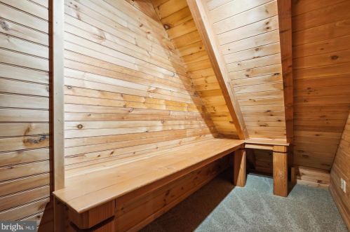 3432 Memorial St, Alexandria VA 22306-1548 exterior