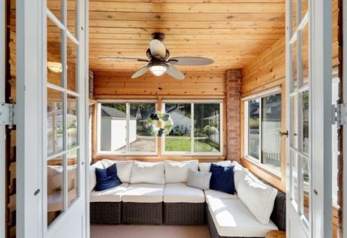 716 Cornelia St, Joliet IL exterior