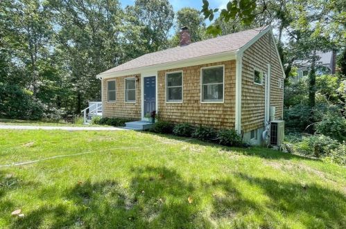 185 Toland Dr, Eastham, MA 02642-1634