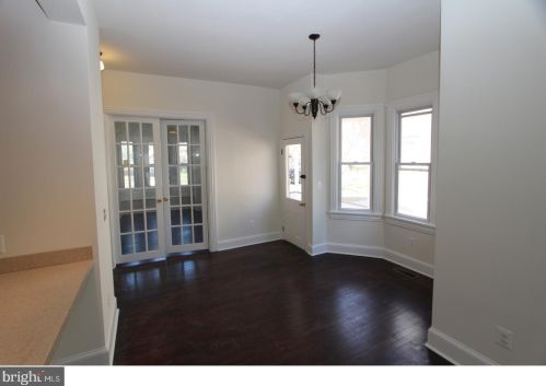 111 Chestnut St, Tavistock NJ  08033-1812 exterior