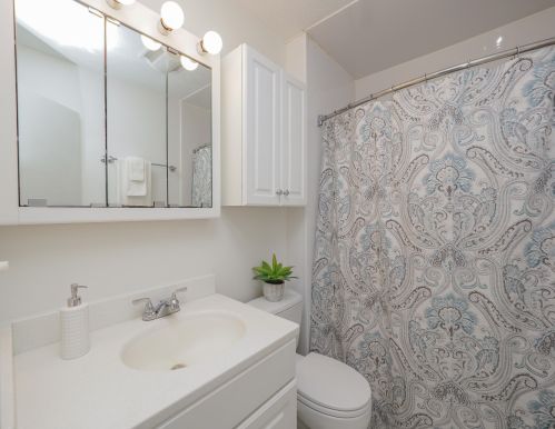 6303 Eagle Rdg Dr, Kalamazoo MI 49004-8677 exterior