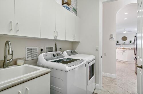 11720 Apple Blossom Trl, Fort Pierce FL  34987-2475 exterior