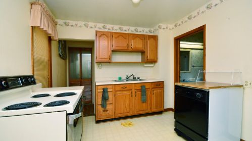 5852 Leland Ave, Chicago IL 60706-4821 exterior