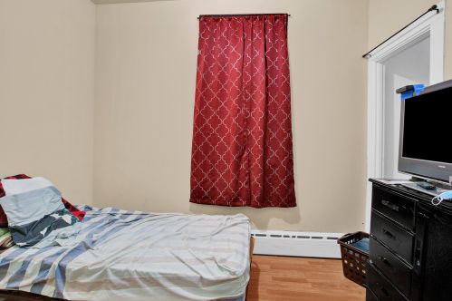 1920 Rockwell St, Chicago IL 60647-4245 exterior