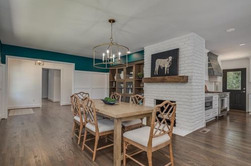 705 Glenforest Rd, Atlanta GA  30328-5211 exterior