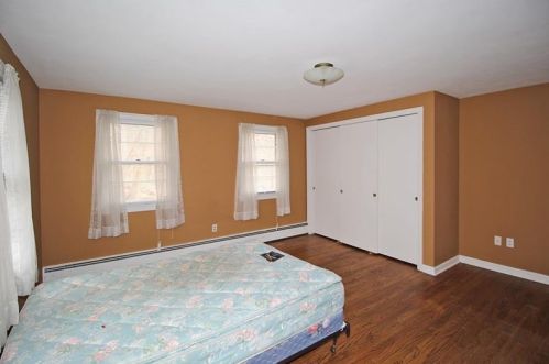 1007 Delafield Rd, Pittsburgh PA 15215-3204 exterior