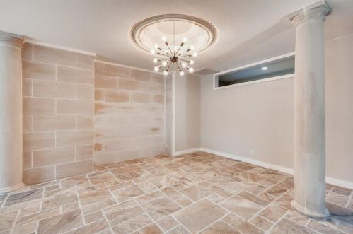 1302 Doncaster St, Irving TX  75062-7440 exterior