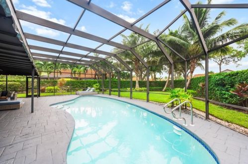 743 Reef Pt Cir, Naples FL 34108-8705 exterior