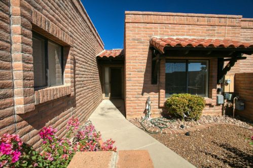 1060 Calle De Pitahaya, Green Valley AZ 85622-4816 exterior