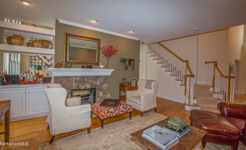 47 Fairwynds Dr, Lenox MA 01240-2729 exterior