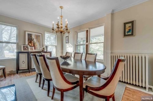 296 Saddle River Rd, Upper Saddle River NJ  07458-2108 exterior