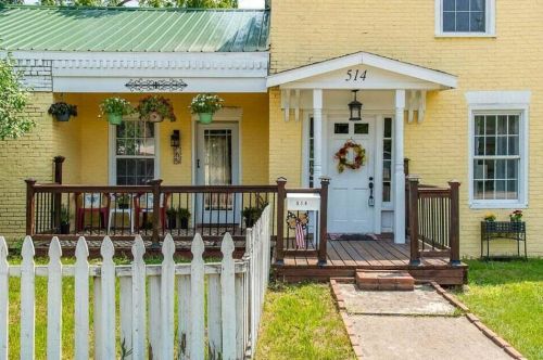 514 Kalamazoo St, Paw Paw MI 49079-1130 exterior