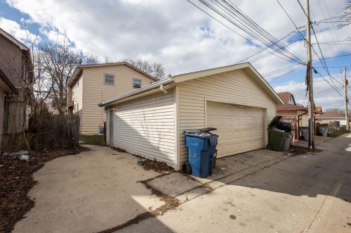 2912 53rd St, Milwaukee WI 53210-1615 exterior