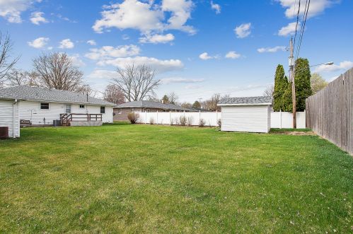 2717 Dougall Rd, Joliet IL 60433-1734 exterior