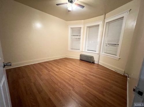 10 Buffalo Ave, Paterson NJ  07503-1902 exterior