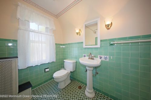 42 Lennox Ave, Locust NJ 07760-1506 exterior