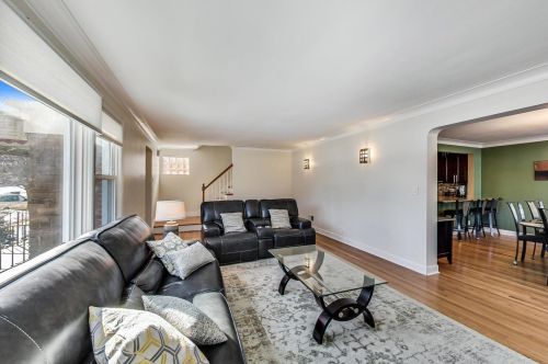 9300 Hamilton Ave, Chicago, IL 60643-6311