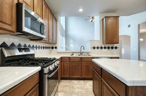 6804 Auckland Ct, Austin TX 78749-4135 exterior