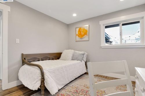 1220 Sherlock Way, Concord CA 94521-3443 exterior