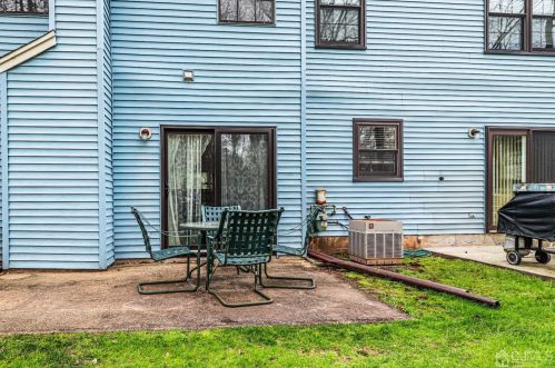 3602 Cricket Cir, Edison NJ  08820-4214 exterior