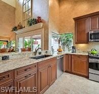 503 Bay Villas Ln, Naples FL 34108-2867 exterior