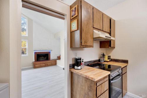 837 Camelback Pl, Concord CA 94523-1230 exterior